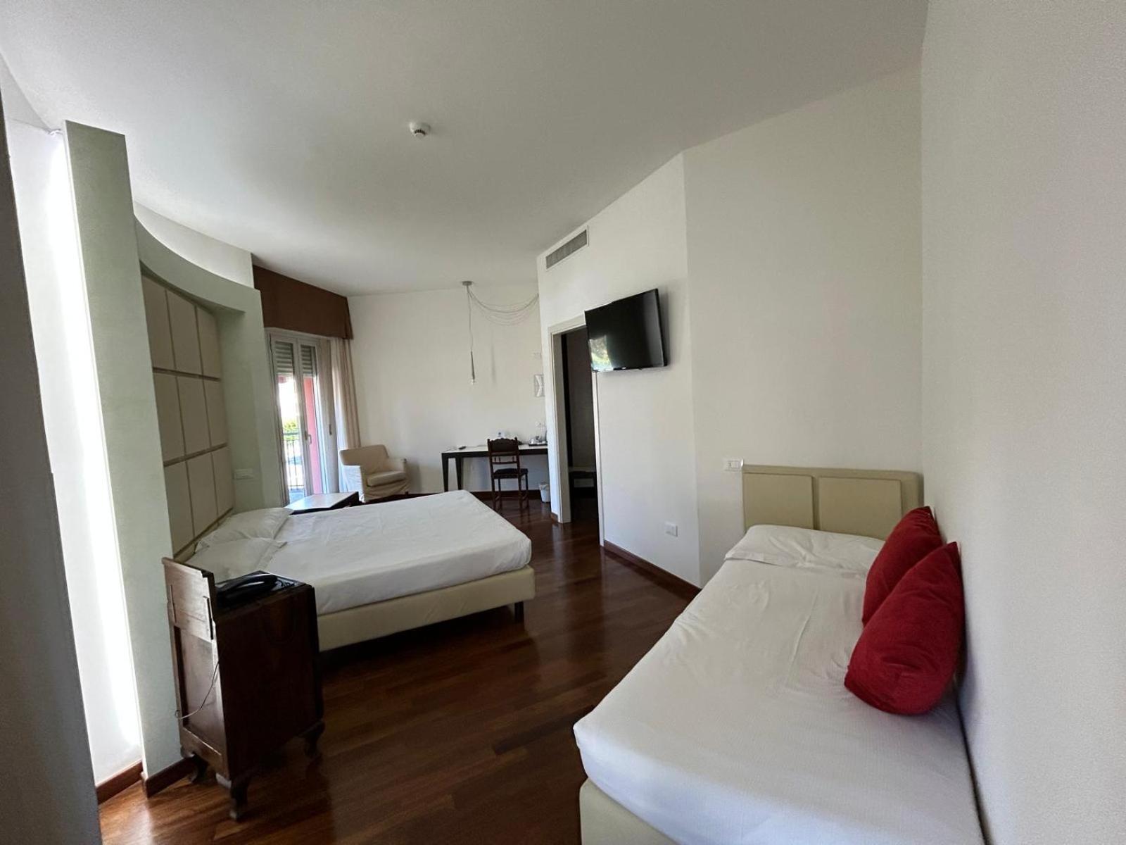 Best Western Cesena Hotel Exterior foto